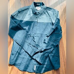 Stylish Two-Tone Blue Men's Button-Down Shirt